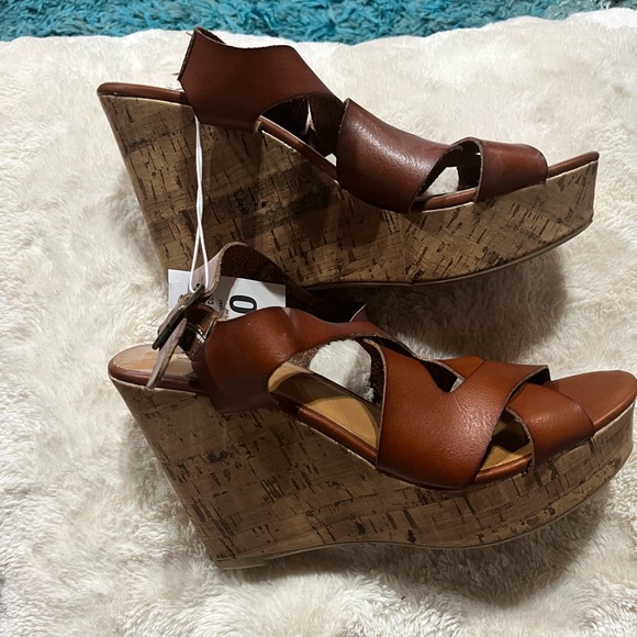 NWT Mossimo Wedge Sandal - Picture 1 of 3